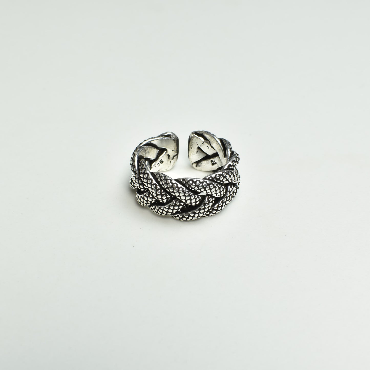 Scale Pattern Ring