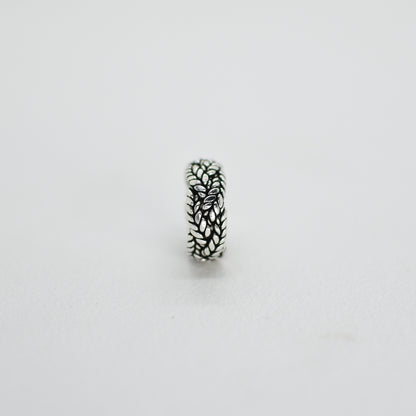 Triple Chain Pattern Ring