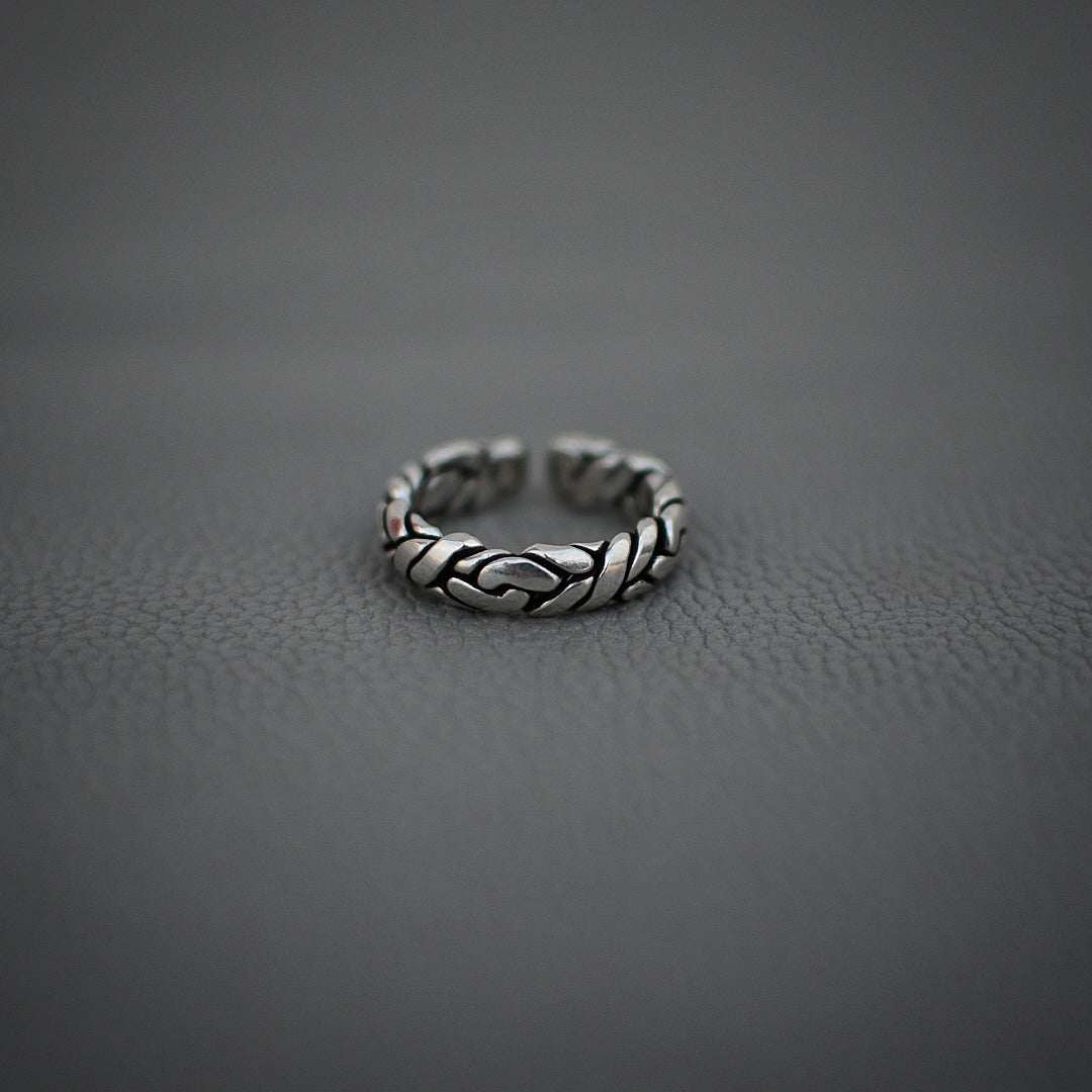 Twisted Pattern Ring II
