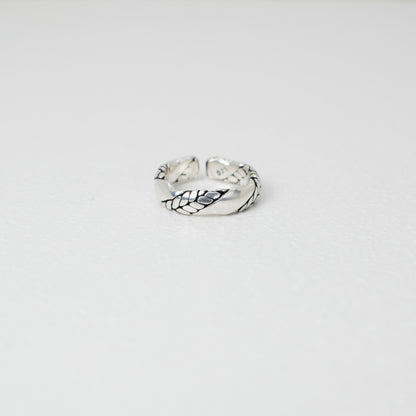 Leaf Pattern Ring - Silver