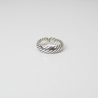Line Pattern Ring - Silver