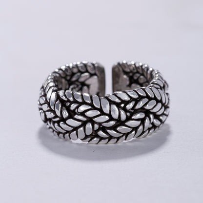 Triple Chain Pattern Ring